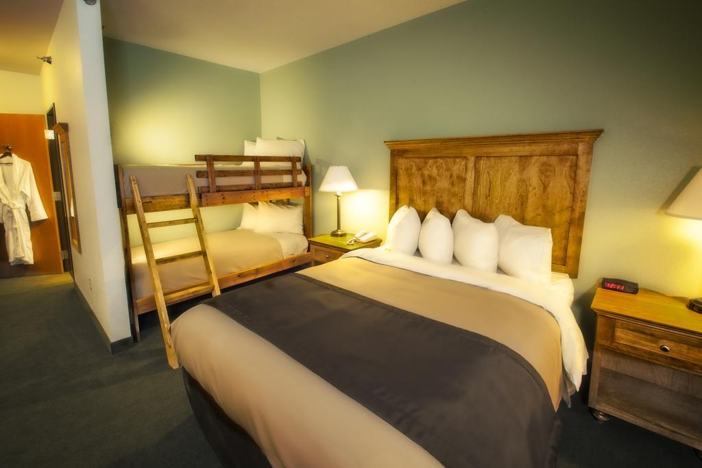 Junction Inn Suites & Conference Center Babbitt Zimmer foto